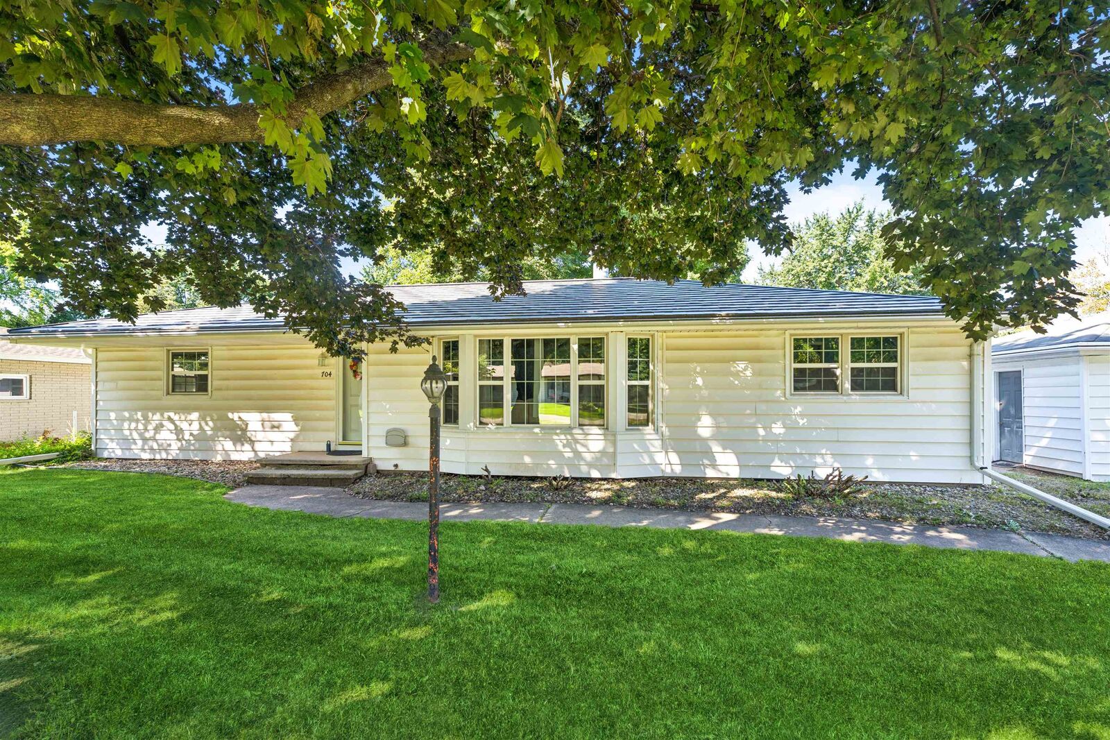Property Photo: 704 Vera Avenue WI 54956