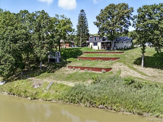 Property Photo: 4405 North River Road MI 48059