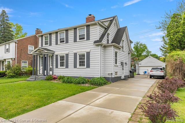 Property Photo:  828 Meridan Street  MI 48124 
