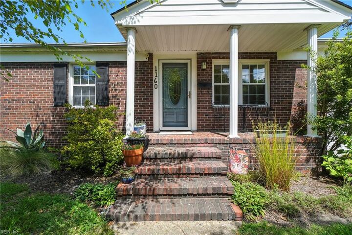 Property Photo: 1160 Surrey Cres VA 23508