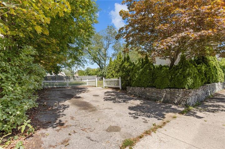 221 Bay View Avenue  Cranston RI 02905 photo
