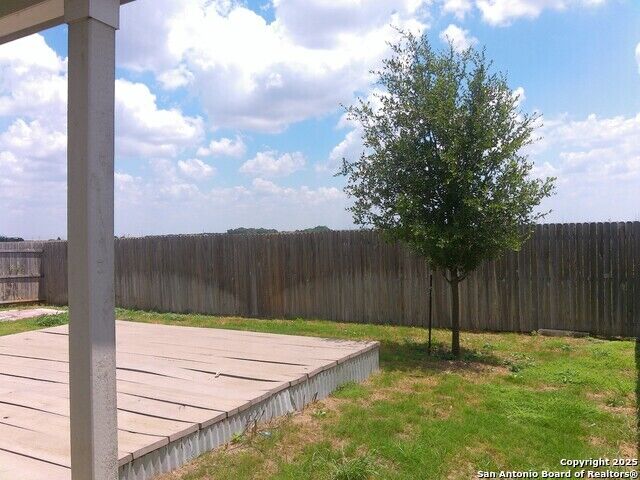 Property Photo: 341 Cordova Crossing TX 78155