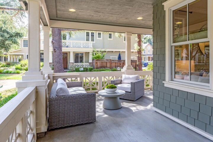 Property Photo: 207 Pearl Lane CA 94025