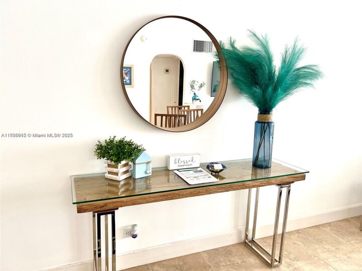 Property Photo: 5005 Collins Ave 1118 FL 33140