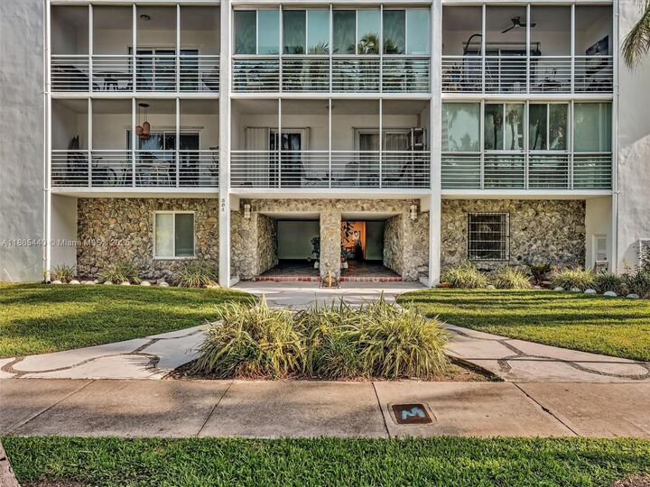 Property Photo: 301 Sunrise Dr 1dw FL 33149