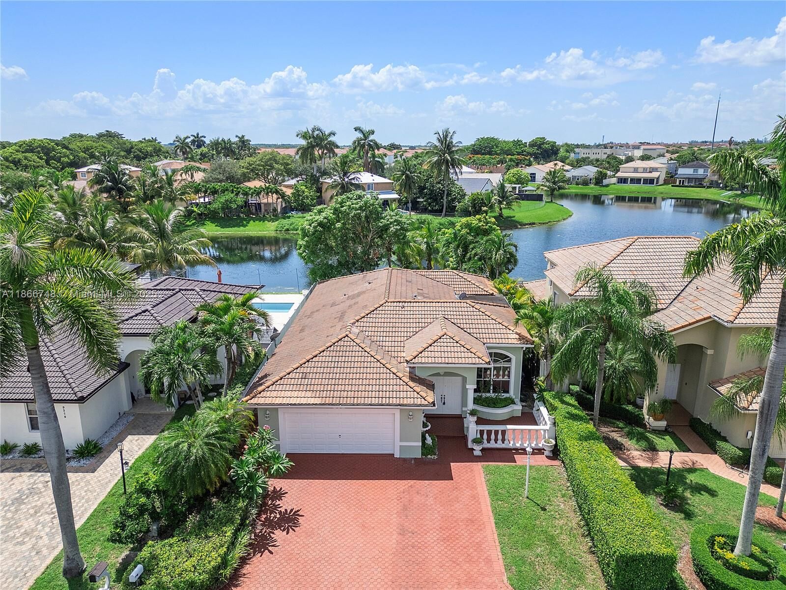 Property Photo: 9510 SW 164th Ct FL 33196