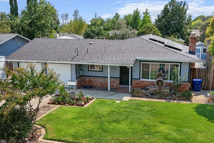 1127 Ledell Drive  Redding CA 96002 photo