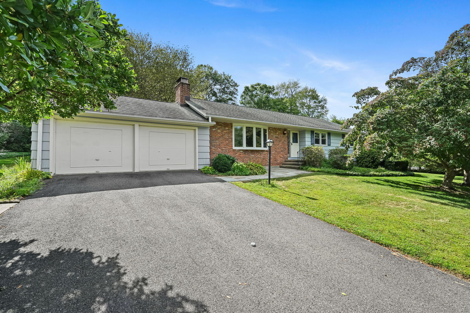 Property Photo:  9 West Wind Road  CT 06611 