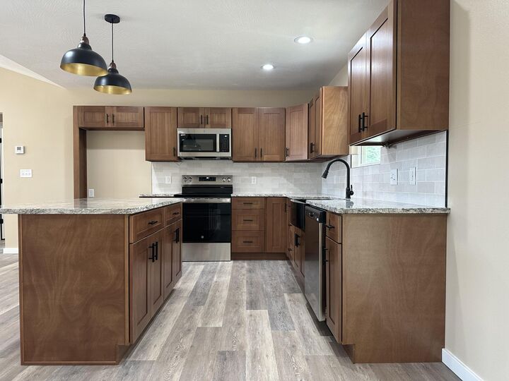 Property Photo: 40 Whitley Lane MO 65708