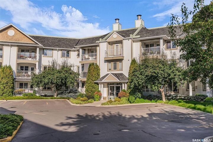 Property Photo:  305 Pinehouse Drive 124  SK S7K 7Z4 