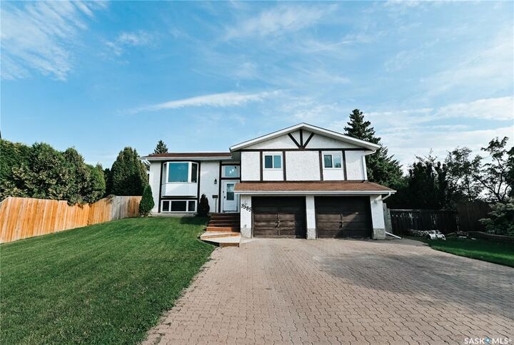 3385 Dent Crescent  Prince Albert SK S6V 7H2 photo