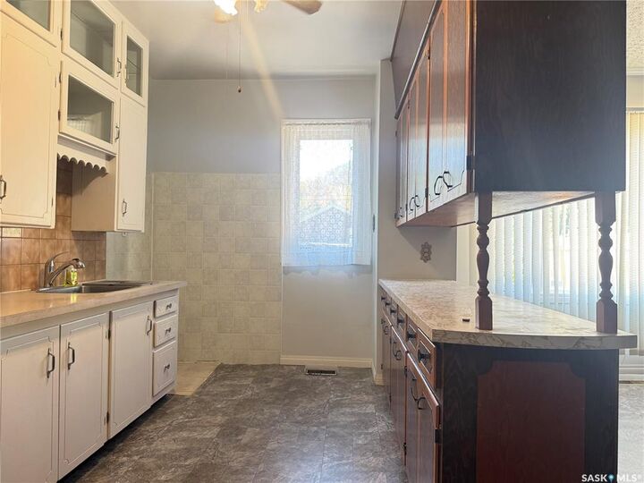 Property Photo:  1328 Retallack Street  SK S4T 2H9 