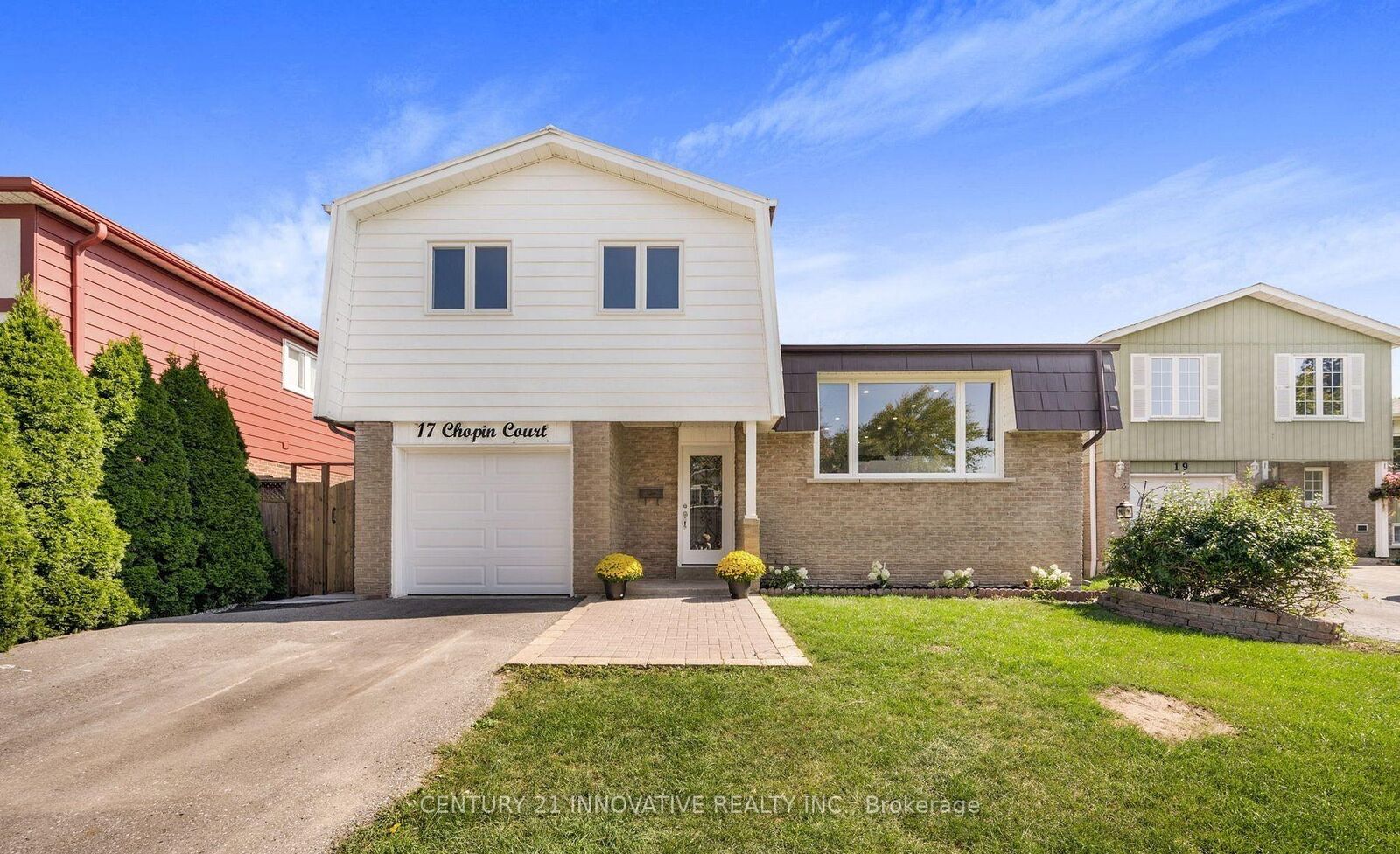 Photo de la propriété: 17 Chopin Court ON L1N 6C5