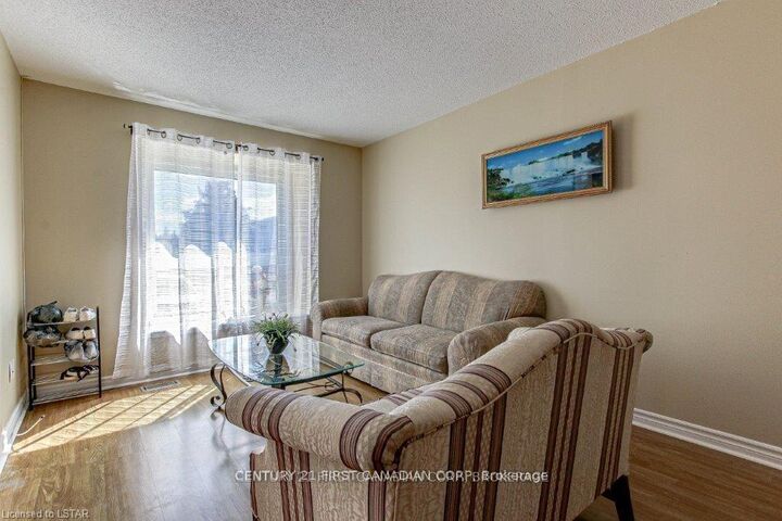 Property Photo: 577 Third Street 28 ON N5V 4B9