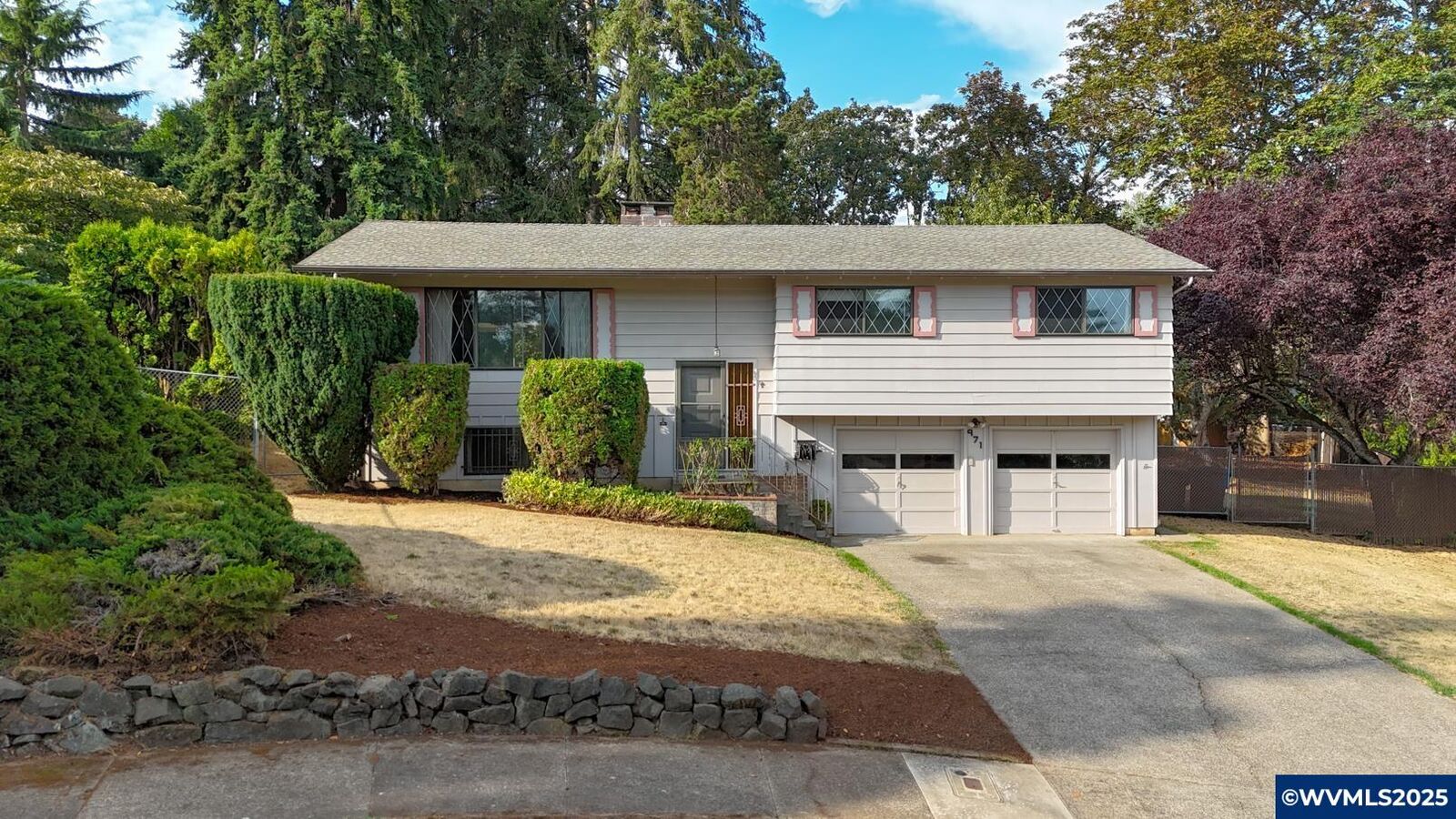 Property Photo:  971 Windemere Dr NW  OR 97304 