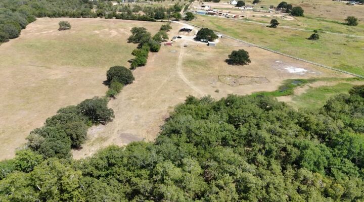 Property Photo: 222 Powell Lane TX 78621