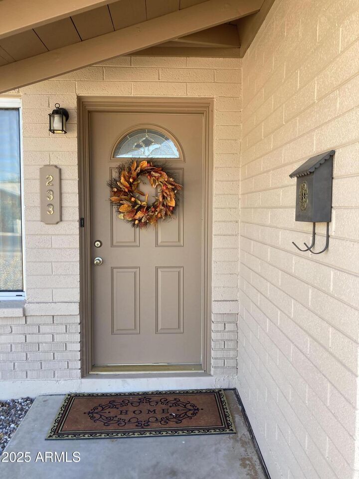 Property Photo: 233 E Erie Drive AZ 85282