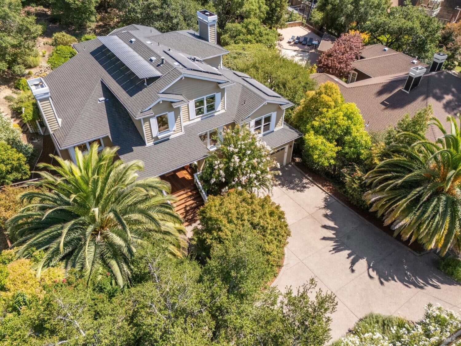 Property Photo: 209 Linden Lane CA 94901