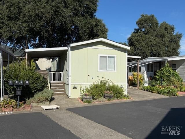 Property Photo: 660 Leslie Street 48 CA 95482