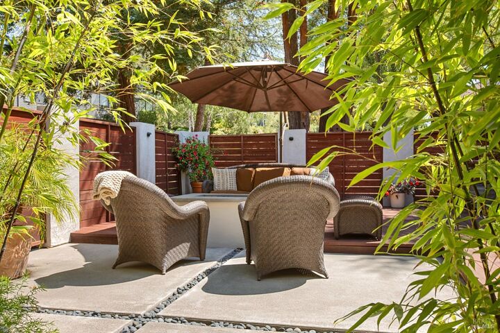 Property Photo: 19 Gleneagle Circle CA 94558
