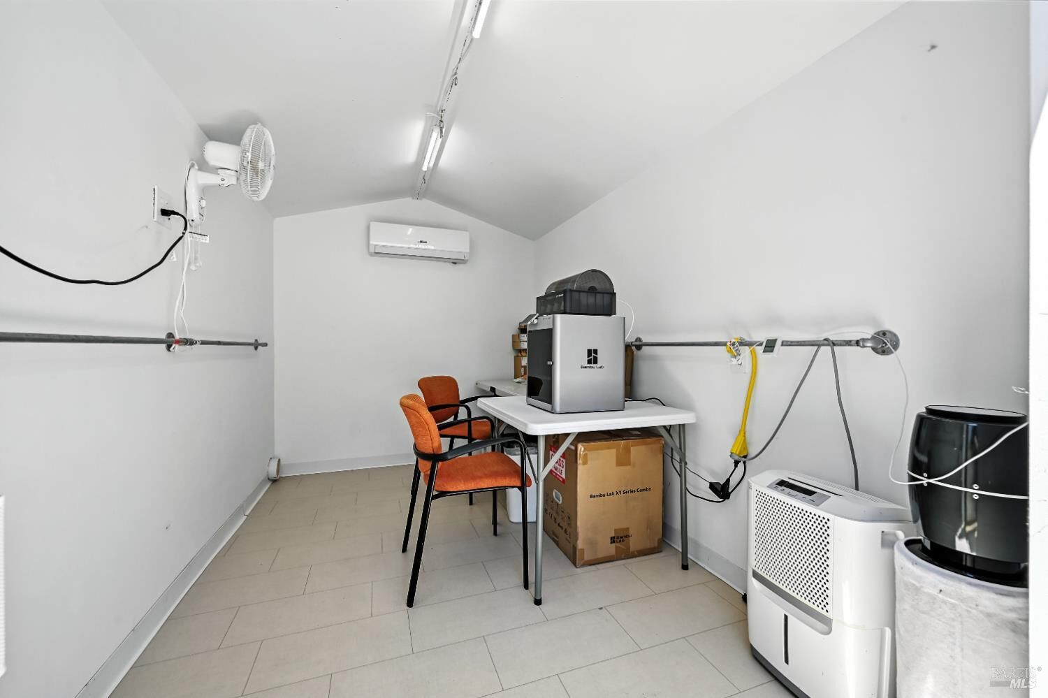 Property Photo:  560 Las Colindas Road  CA 94903 