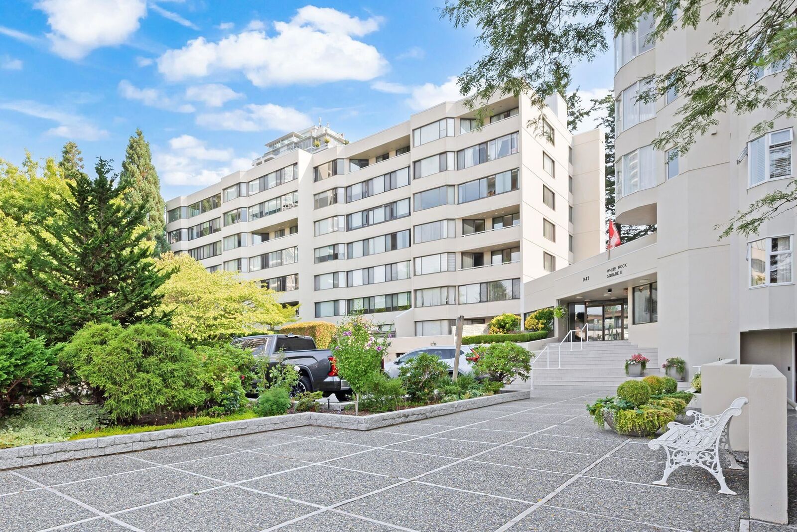 Property Photo: 1442 Foster Street 301 BC V4B 3X7