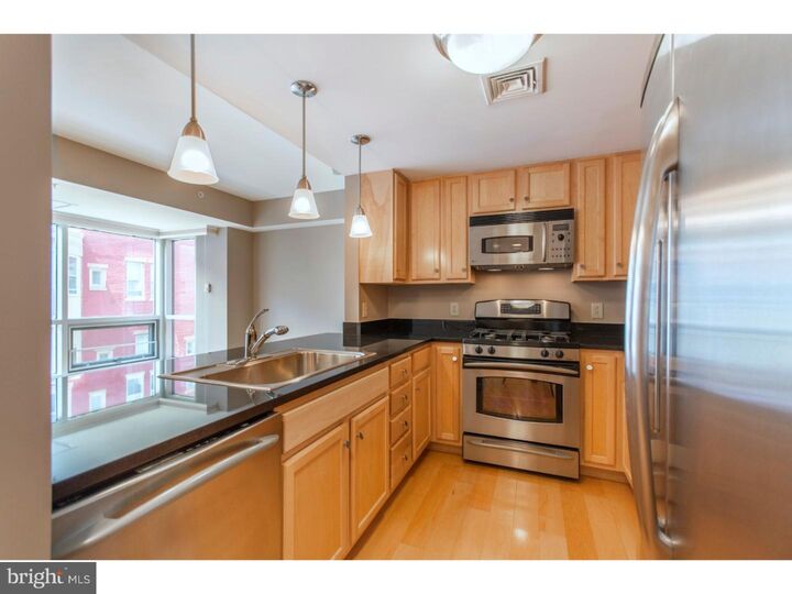 Property Photo: 1034 Spruce Street 402 PA 19107