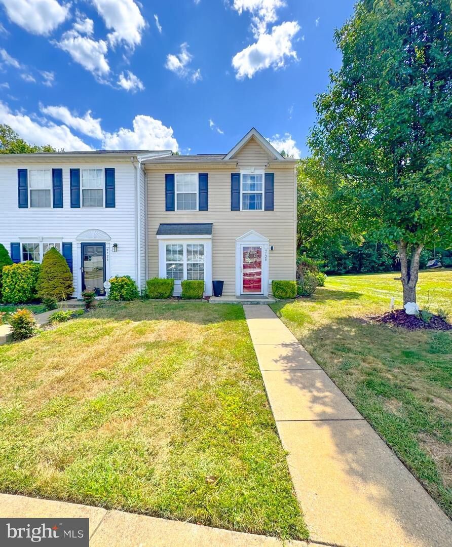 Property Photo: 9728 W Midland Way VA 22408