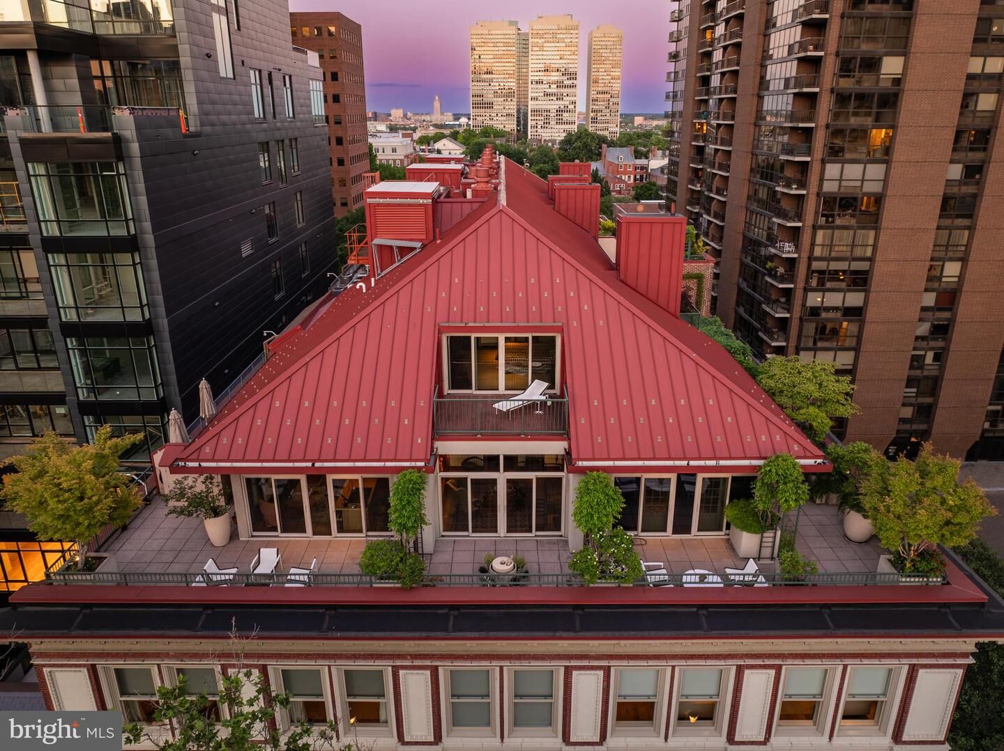 Property Photo:  227 S 6th Street 31 Ph-W  PA 19106 