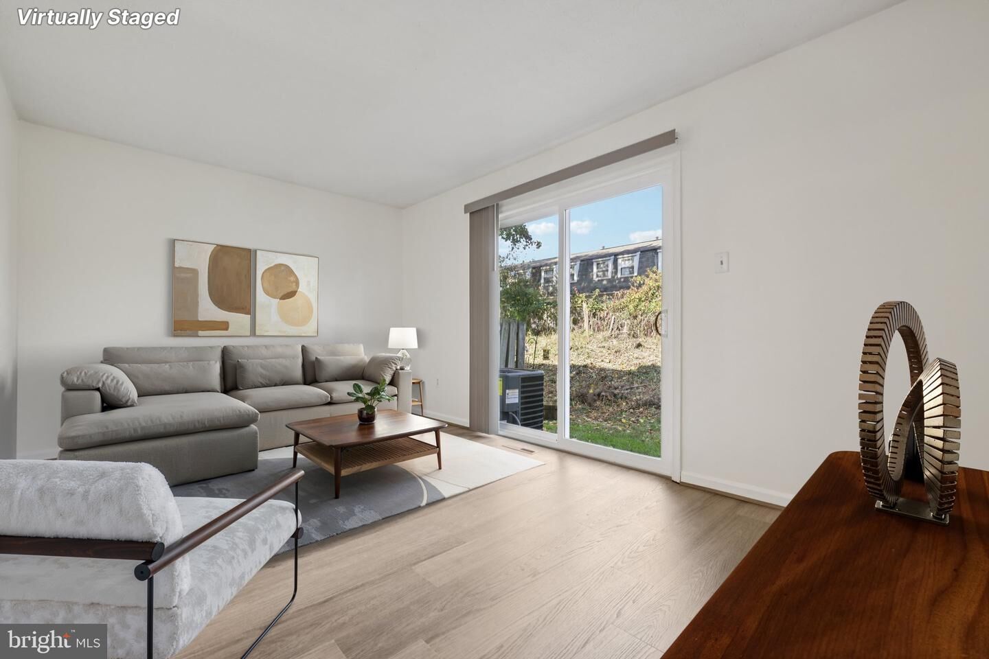 Property Photo: 26 Wyegate Court 26 MD 21117