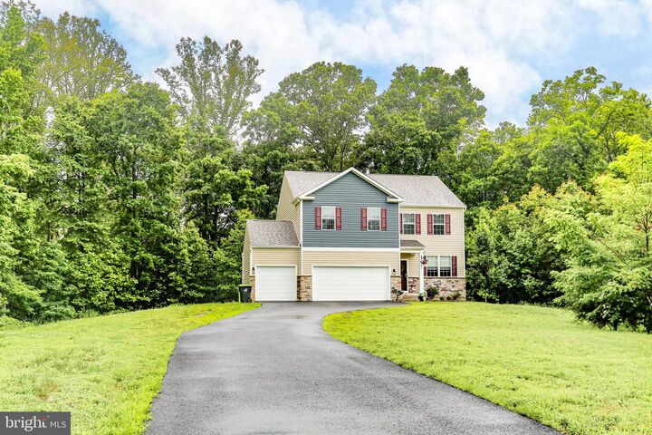 Property Photo: 141 Livingwood Court VA 22405