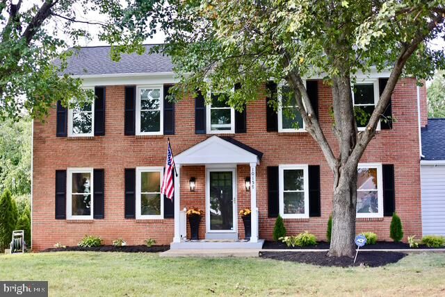 Property Photo: 10157 Yorktown Way VA 22066