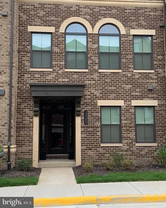 Property Photo: 22285 Cornerstone Crossing Terrace VA 20148