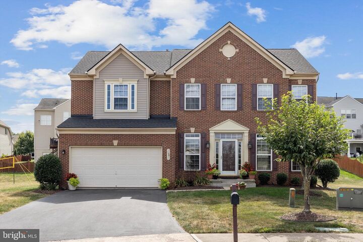 Property Photo: 2812 Ridgetop Court VA 22601
