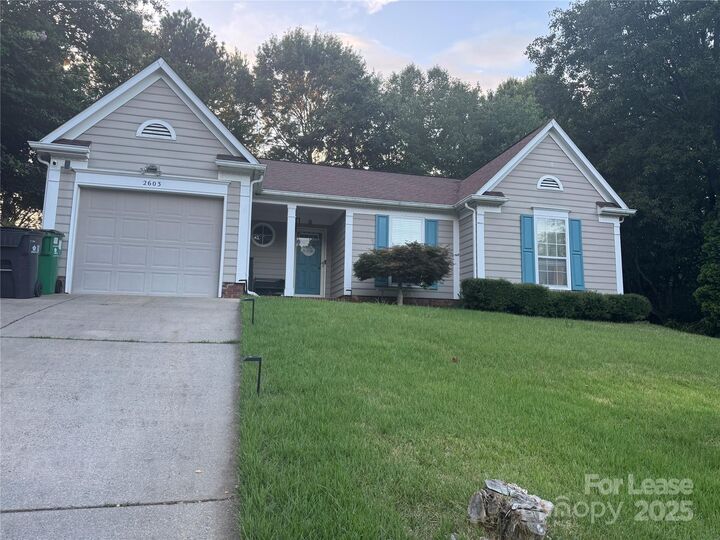 2603 Clarencefield Drive  Charlotte NC 28216 photo