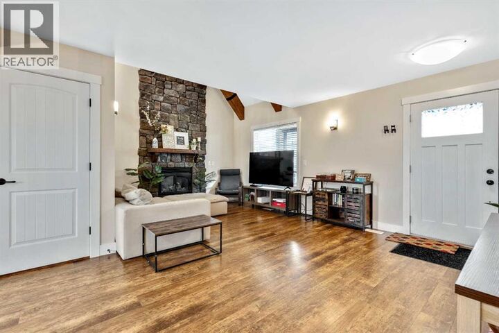 Property Photo: 13 Houlden Place AB T0L 0P0