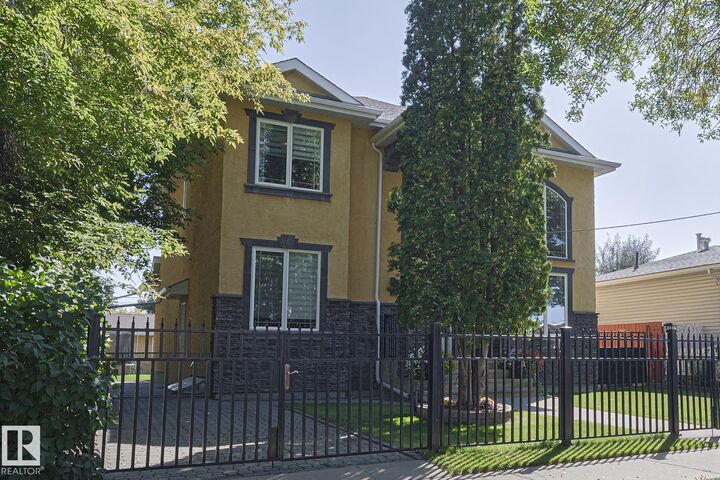 Property Photo:  10731 150 Street NW  AB T5P 1R4 