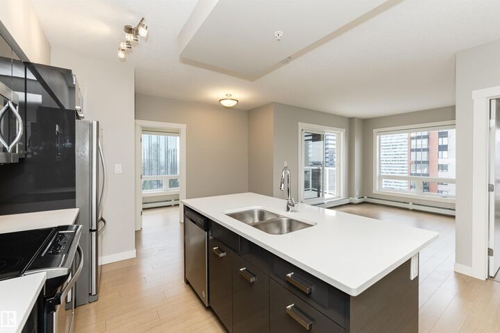 Property Photo: 10410 102 Avenue NW 1902 AB T5J 0E9