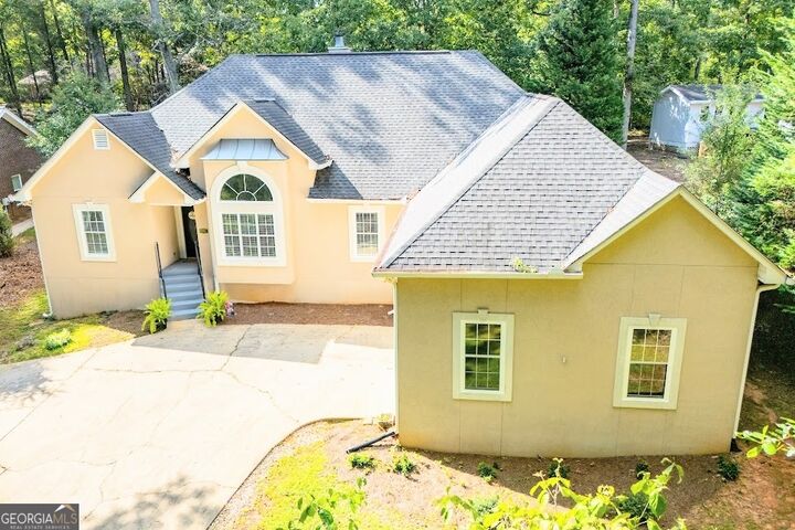 Property Photo:  1252 Heritage Drive  GA 30180 