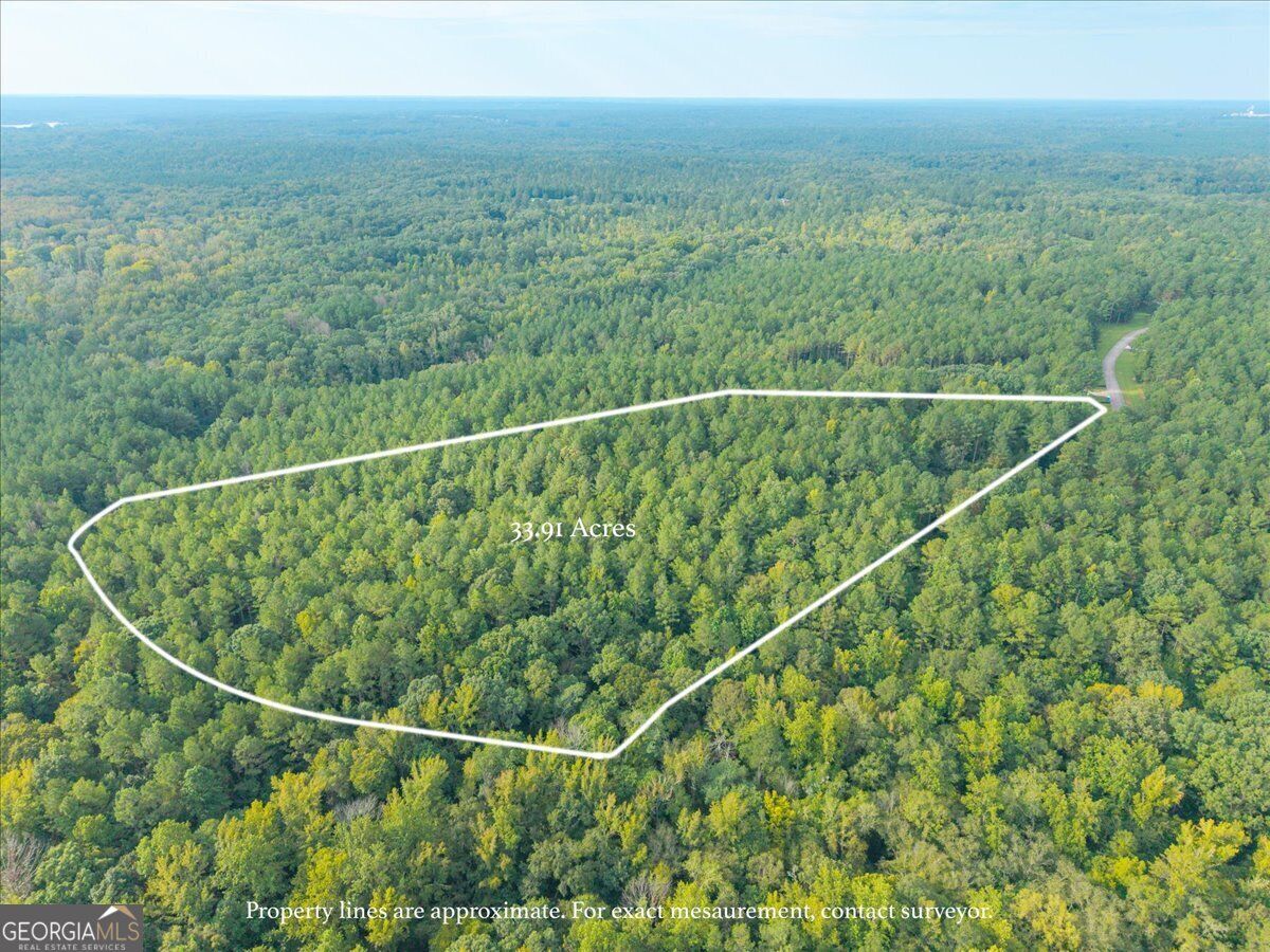 Property Photo:  1141 Apalachee Meadows Drive  GA 30650 