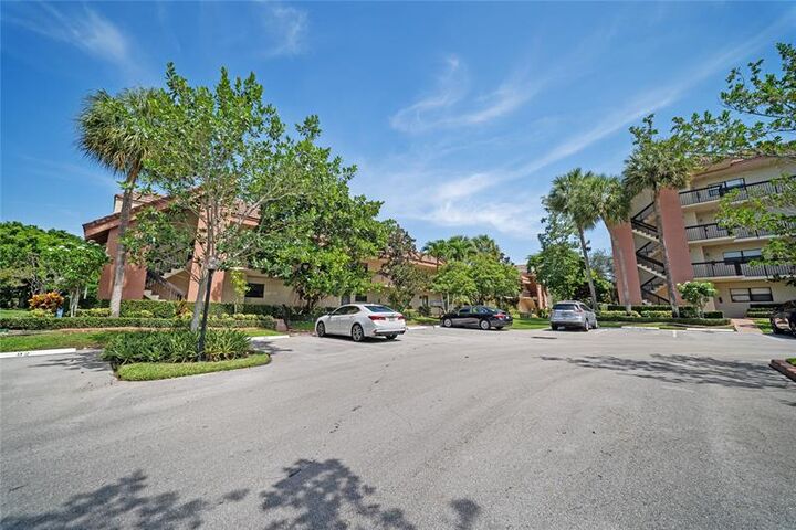 Property Photo: 1784 Hammock Blvd FL 33063