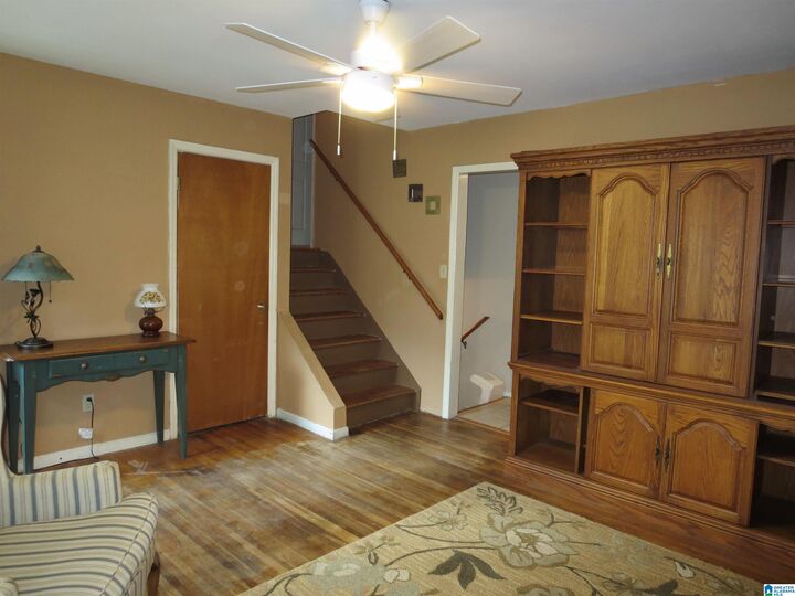 Property Photo: 616 Ridgecrest Drive AL 35180