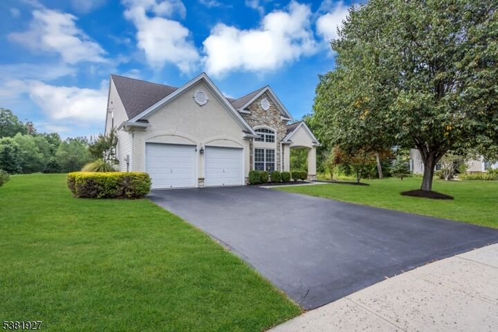 21 Buckingham Dr  Hopewell Twp. NJ 08534 photo
