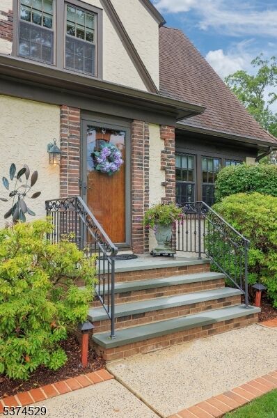 Property Photo: 650 Coleman Pl NJ 07090