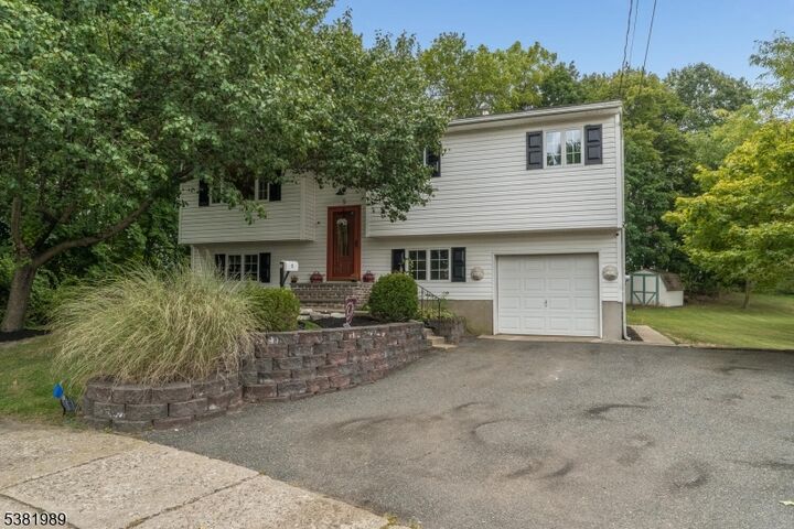 Property Photo: 5 Victor Ct NJ 07840