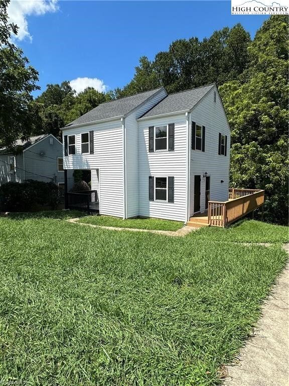 Property Photo: 804 Elizabeth Street NC 28659