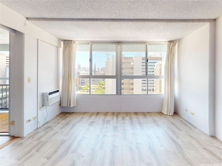 1621 Dole Street 705  Honolulu HI 96822 photo