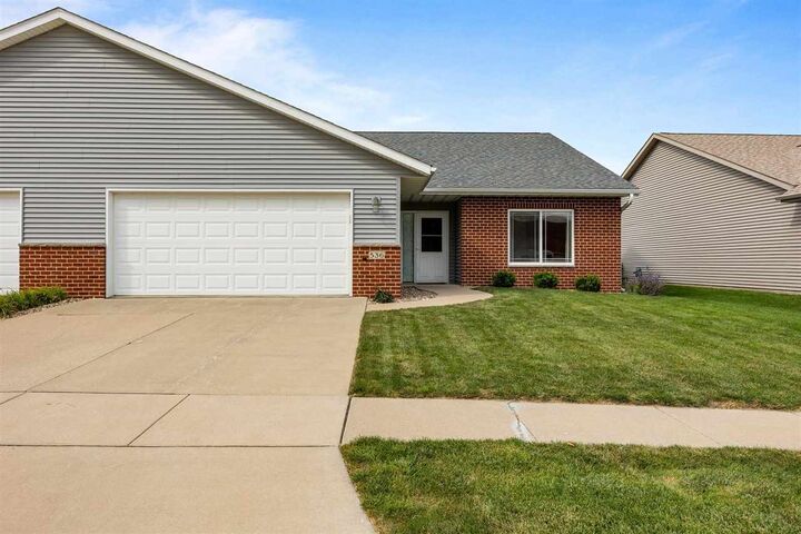 Property Photo: 536 Bear Dr IA 52340