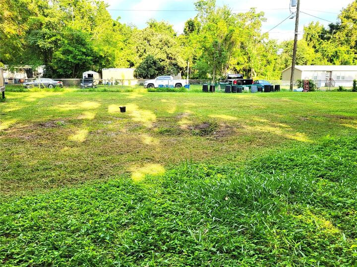 Property Photo: 5014 SW 66th Street FL 32608