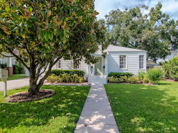 Property Photo: 4311 W Granada Street FL 33629